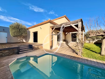 villa contemporaine de type 5  quatre chambres avec piscine