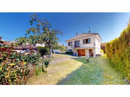 maison avec fort potentiel à breuillet  terrain de 630 m²