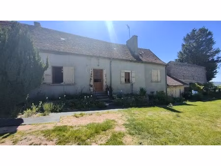 corps de ferme avec fort potentiel à la guiche la guiche (71)