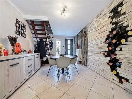 chouette maison + garage et cour