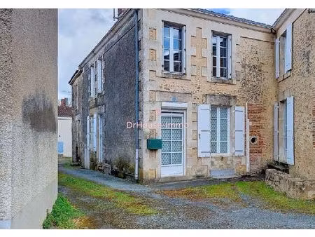 maison de village 100 m² à rafraichir sur terrain 228m²