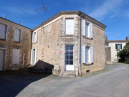 maison de village en pierres