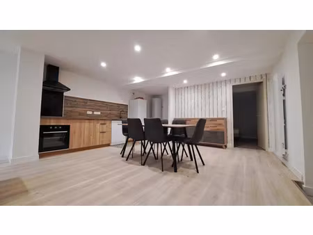 location meublée appartement 3 pièces 80 m² à parthenay (79200)  485 €