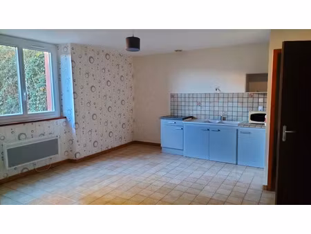 location appartement 2 pièces 40 m² à port-sainte-marie (47130)  415 €