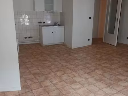 location appartement 3 pièces 70.07 m² à tullins (38210)  500 €