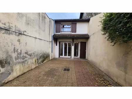 location appartement 3 pièces 67 m² à rives sur fure (38140)  656 €