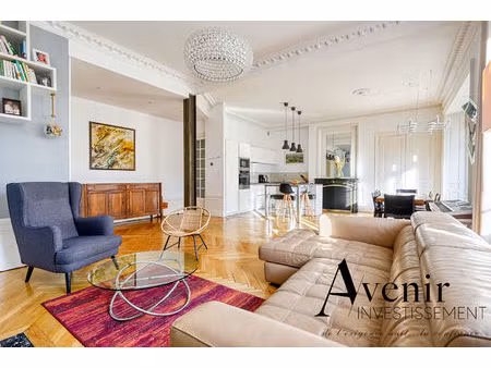 coeur brotteaux - t5 de 141 m² - bel ancien rénové  4 chambres