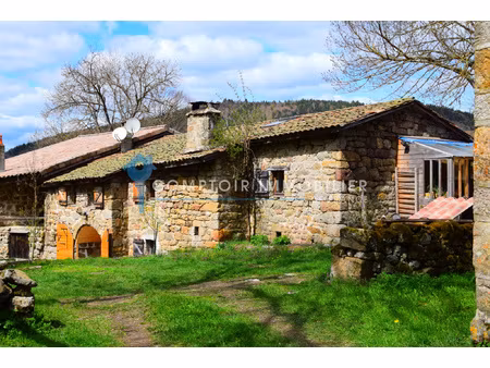 dépt. 07 - a vendre secteur du lac d'issarles - grande ferme