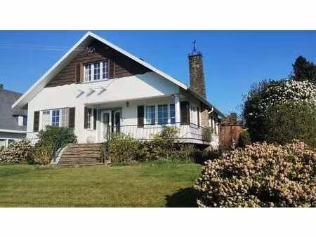 villa 4 chambres dans quartier résidentiel