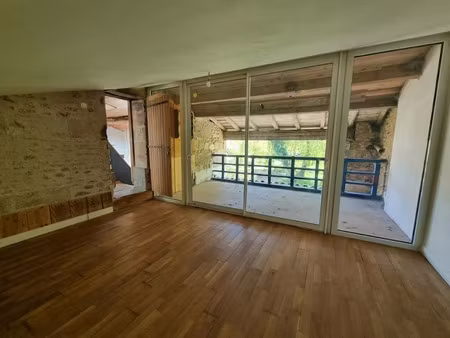location maison 4 pièces 90 m² à saint-sauvant (17610)  760 €