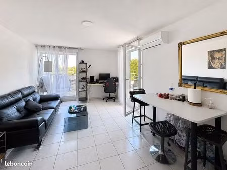 appartement t2 meublé avec grande terrasse et climatisation