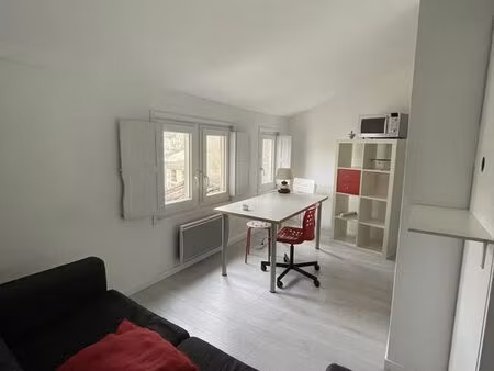 studio 1 pièce 26 m²