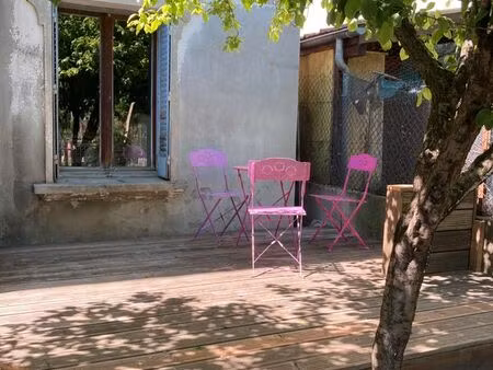 appartement dans maison avec jardin