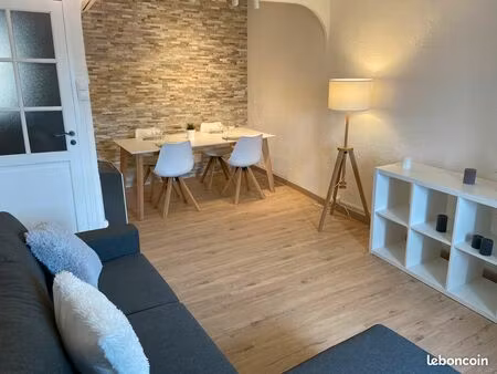 2 pièces climatisé refait à neuf sur le vieux port