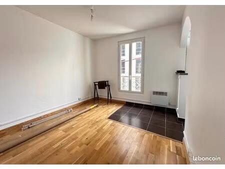 studio 1 pièce 32 m²