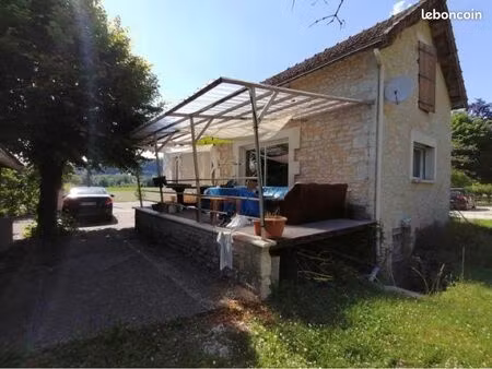 loue maison salvagnac cajarc libre 1er juin