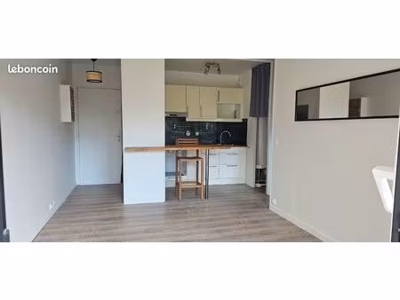 appartement 2 pièces avec grand balcon