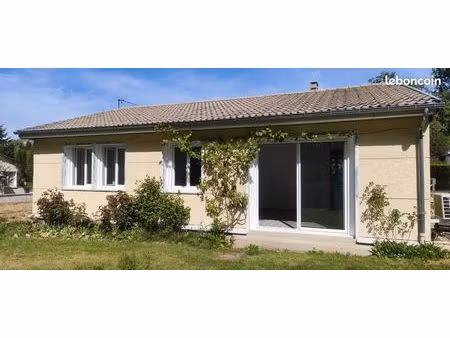 location maison + bâtiment de stockage