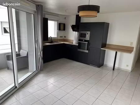 t2 42 m² lumineux avec balcon + parking – résidence sécurisée avec ascenseur – kerfichant