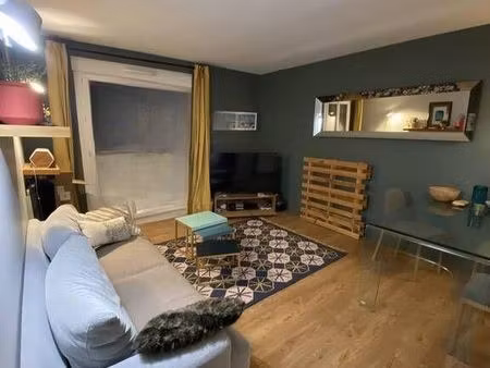 chambre 5 pièces 83 m²