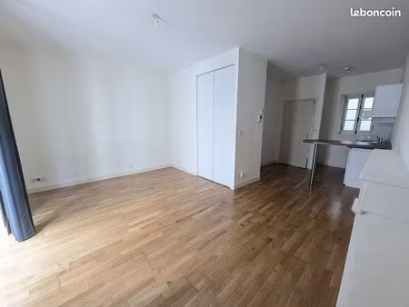 studio 1 pièce 30 m²