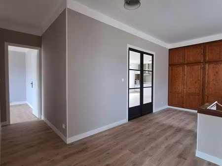 appartement t4 de 120 m²