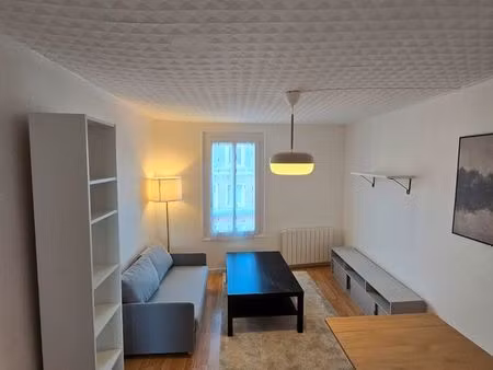 location t2 meublé de 38 m² - rouen rive gauche