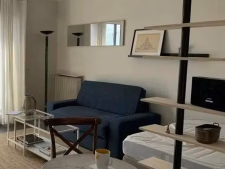 studio meublé 29 m2 avec balcon et parking