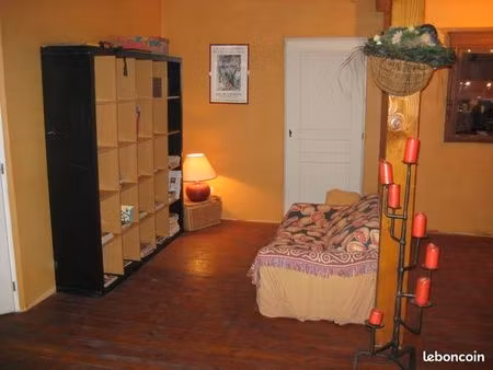 a saisir jolie maison de village au calme  lumineuse...