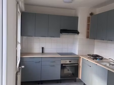 maison à louer à vitré - 107 m2 - disponible 1 er juillet