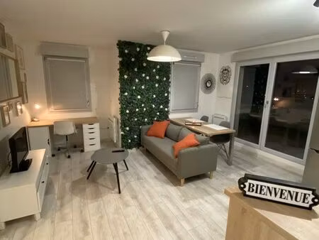 t2 lumineux avec grande terrasse – 42m² + 18m² extérieur – résidence récente (2020)