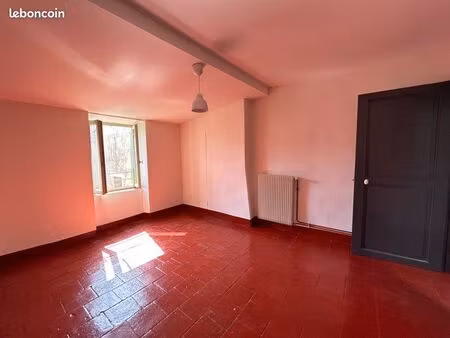 à louer – charmant t2 en duplex – 42 m² – trèbes