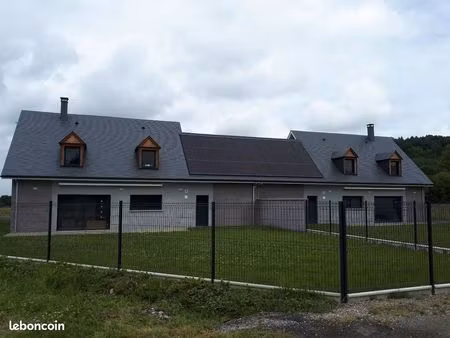 maison t6 avec double garage  jardins 3 places de parking