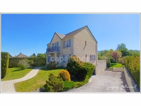 pavillon individuel récent de 133 m2 sur sous-sol complet