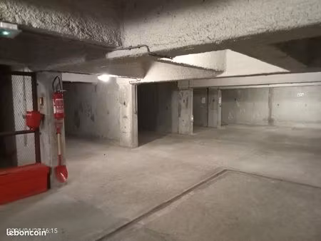 ◊ à louer – place de parking sécurisée (résidence les hauts de lutz)
