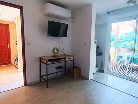 t1 meublé avec jardin – à 2 minutes à pied du lagon – la saline-les-bains disponible à par