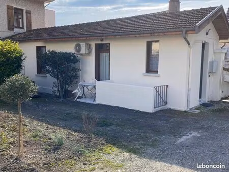 t2 type maisonnette - la tronche