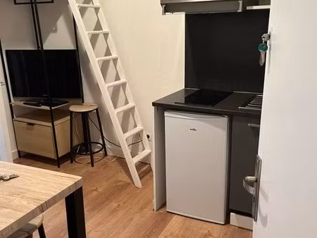 location studio meublé