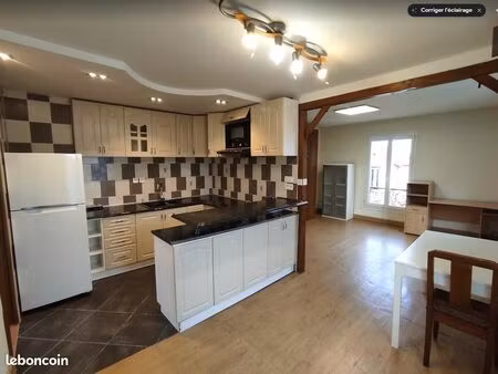 grand studio 32 m² très équipé  proche du rer a/e