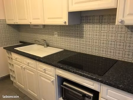 location - t1 bis 32 m2 - plein centre ville - vannes - 56000