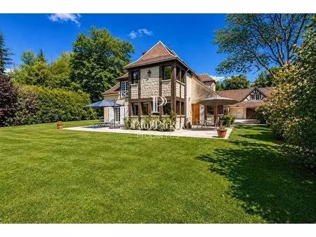 propriété chamant proche senlis 9 pièces 240 m2 parc de 2800 m²