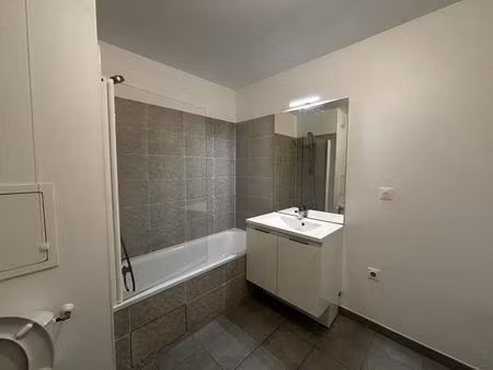 studio a302 3eme etage ascenseur