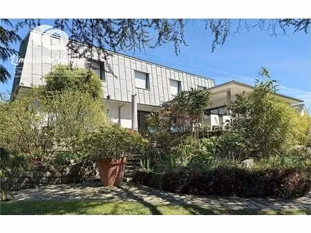 contemporaine  volumes rares  jardin paysager  20 min de rouen