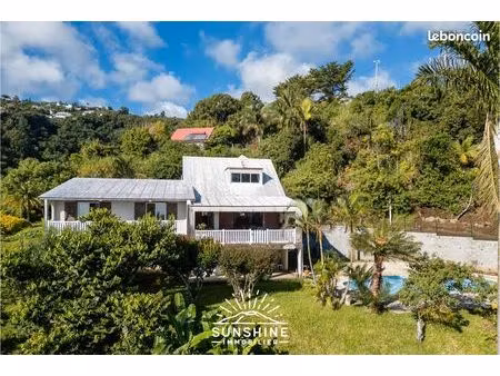 en exclusivité – maison avec piscine et vue exceptionnelle  sunshine immobilier