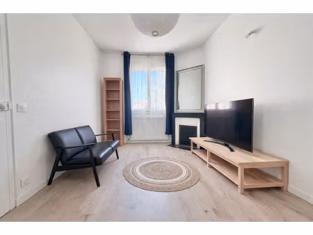 maison 3 pièces 66 m² entièrement rénové garage  cheminée