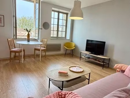 t2 meublé haut de gamme – 50 m² – centre avignon – idéal étudiant