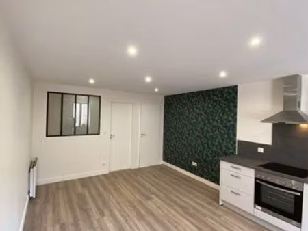 appartement 38 m2 /parking cour intérieure