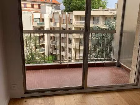 location appartement 3 pièces à nantes (44000) : à louer 3 pièces / 82m² nantes
