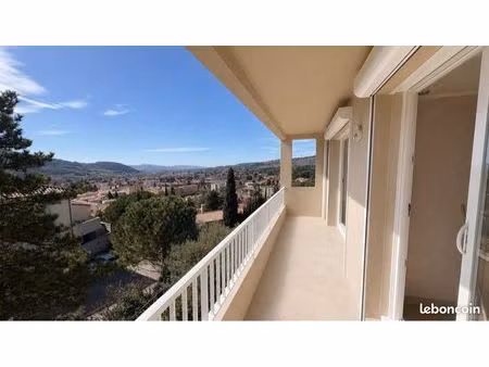 appartement t2 rénové à neuf – vue dégagée – nyons