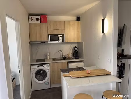 t1 bis meublé + place de parking couverte